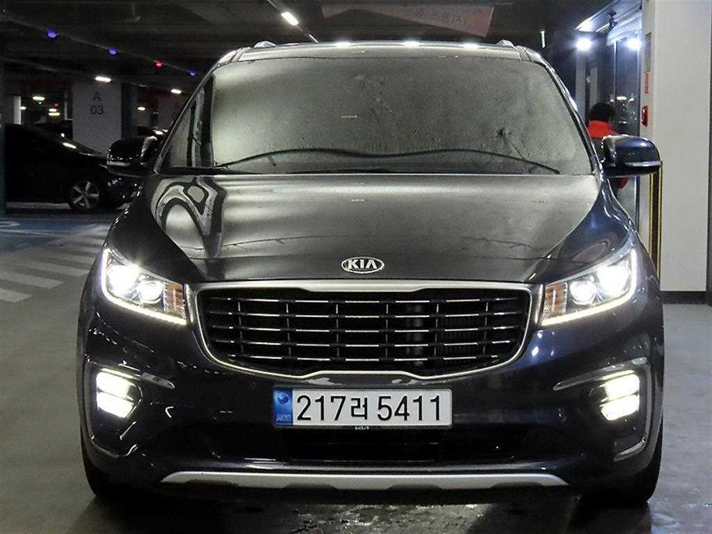 KIA Carnival - Vista 2