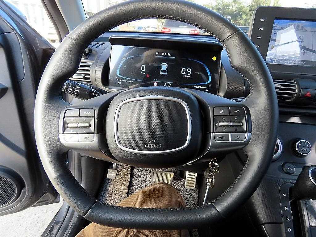 HYUNDAI Casper - Vista 8