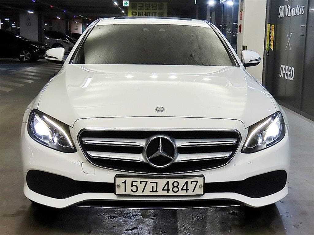 Mercedes Benz E class - Vista 2