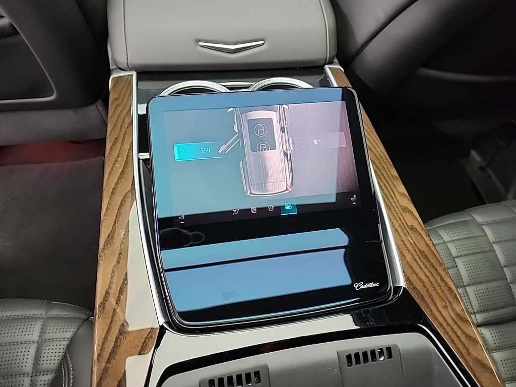 Cadillac Escalade 2025 Blanco - Importación desde Corea - HF Imports Iquique - Foto 13