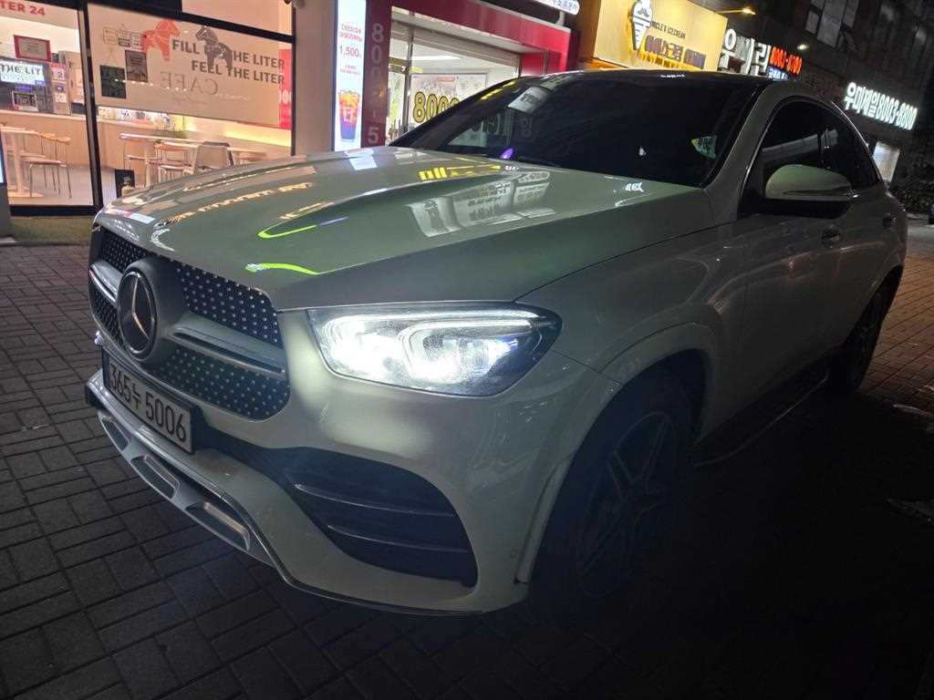 Mercedes Benz GLE Class - Vista 3