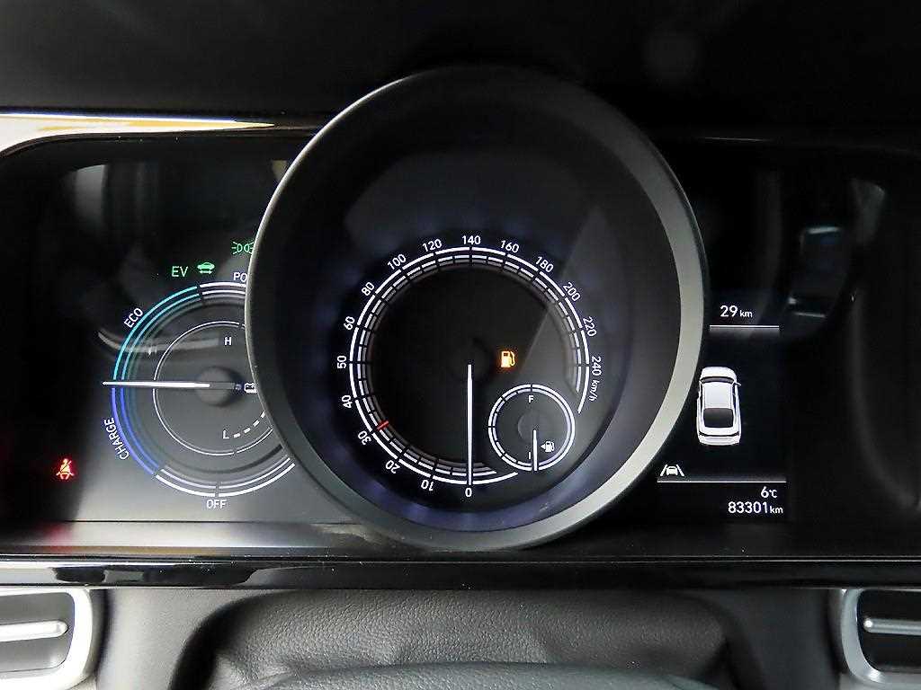 HYUNDAI Avante - Vista 8