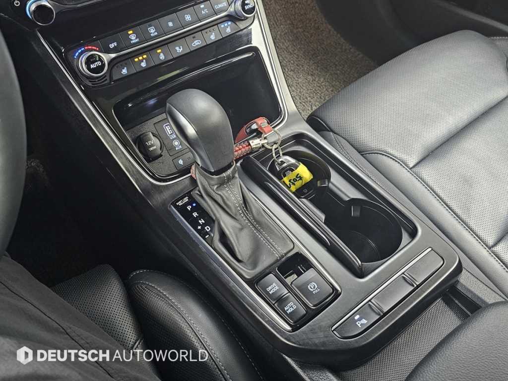 HYUNDAI Grandeur - Vista 9