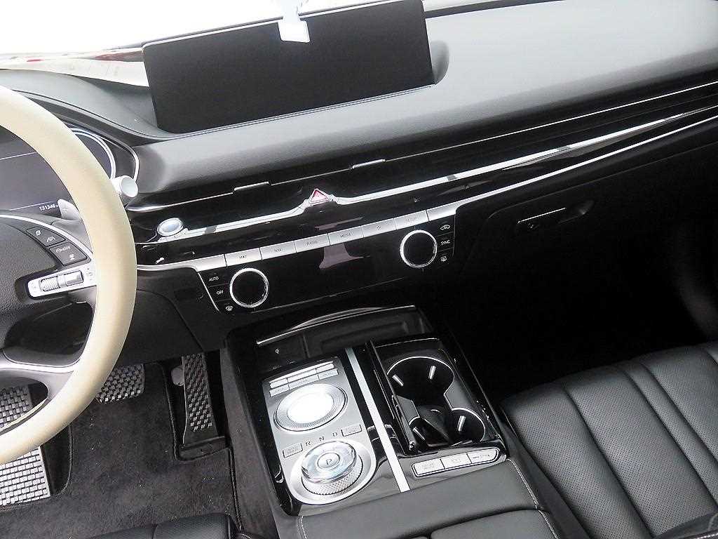 Genesis G80 - Vista 12