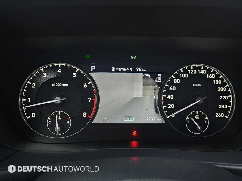 Genesis G90 - Vista 8