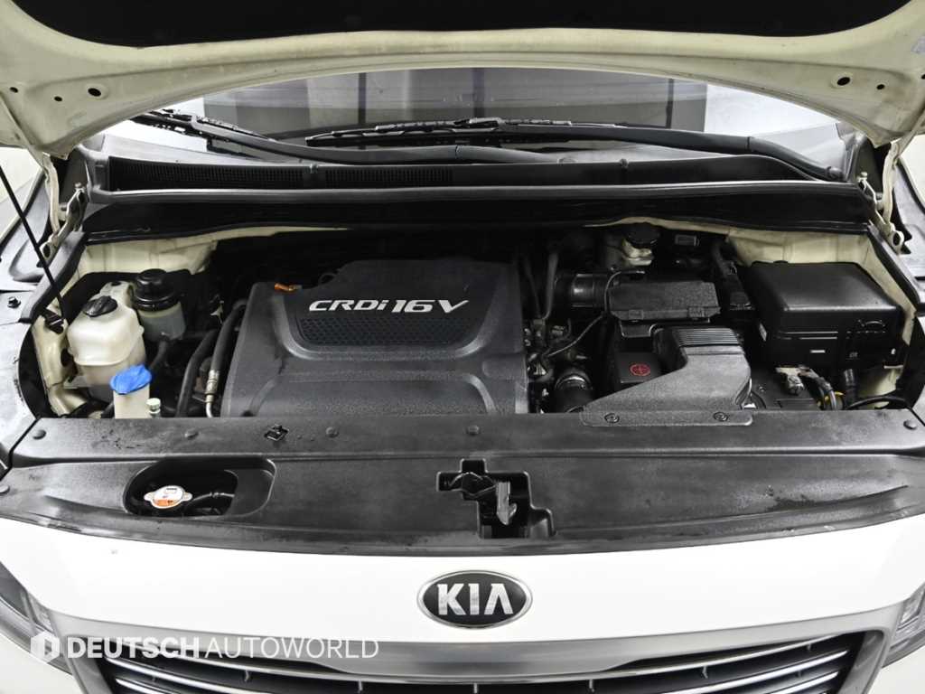KIA Carnival - Vista 6
