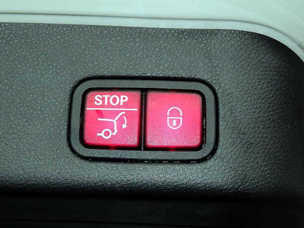 Mercedes Benz M Class 2013 Blanco - Importación desde Corea - HF Imports Iquique - Foto 16