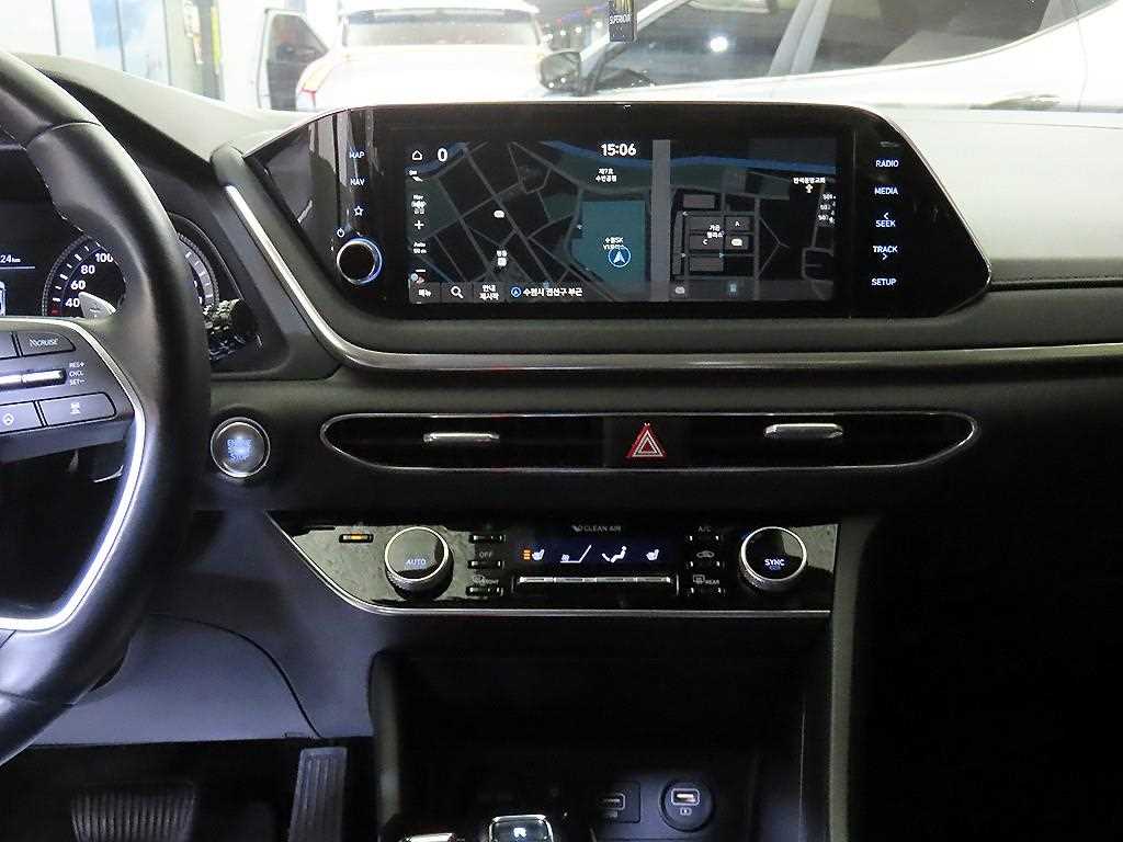 HYUNDAI Sonata - Vista 11