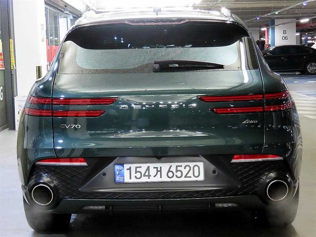 Genesis GV70 - Vista 5