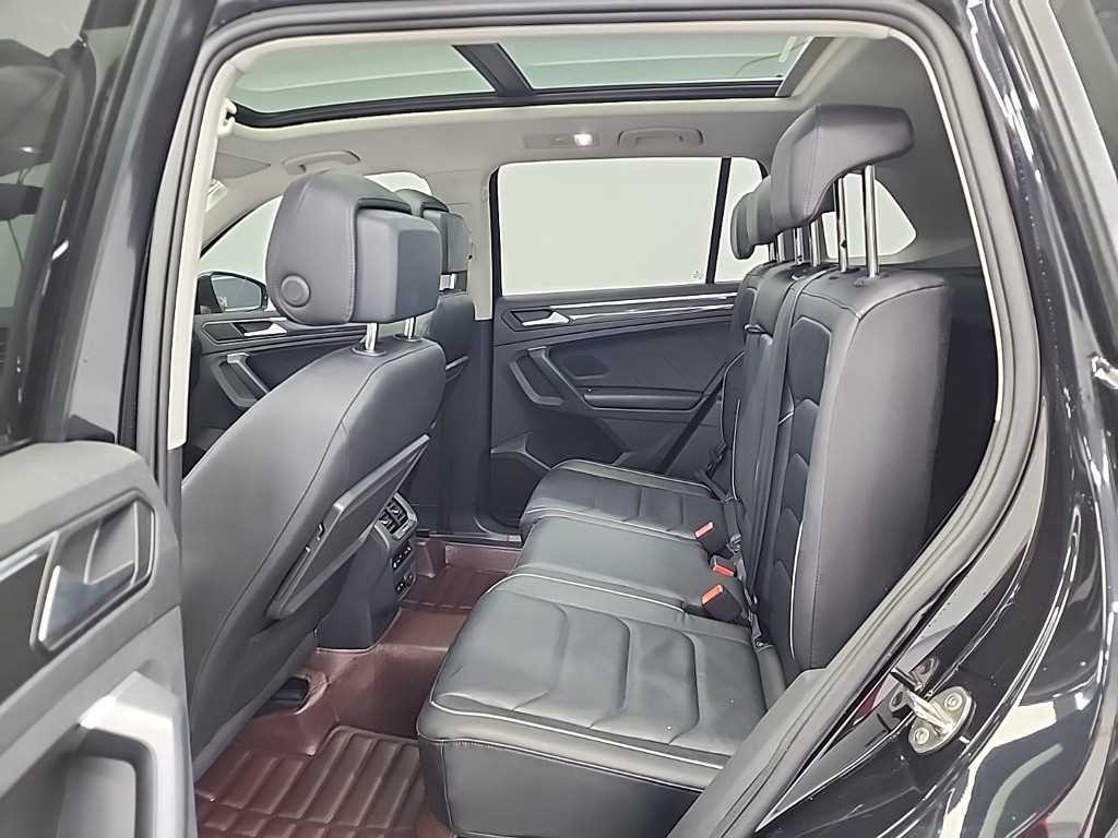 Volkswagen Tiguan - Vista 12