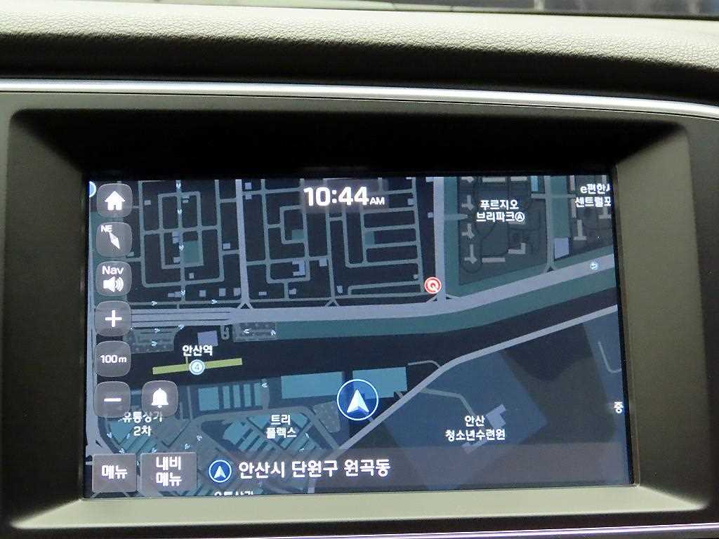 HYUNDAI Avante - Vista 9