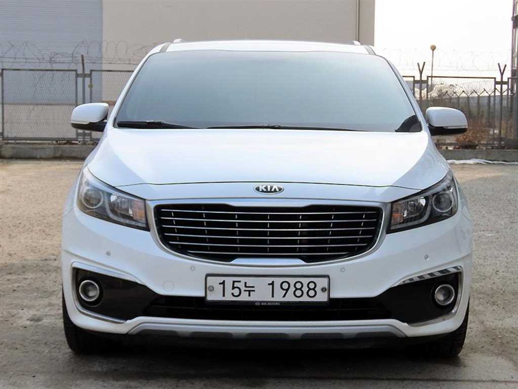 KIA Carnival - Vista 3