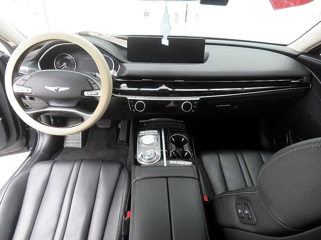 Genesis G80 - Vista 9