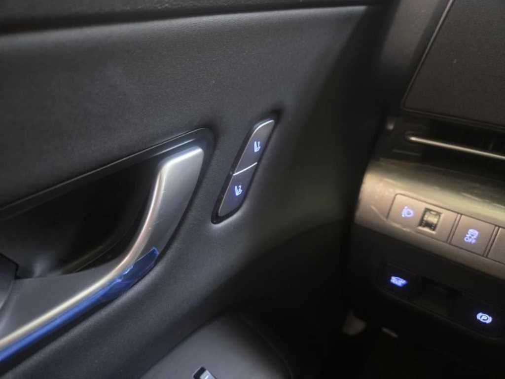 HYUNDAI Kona - Vista 11