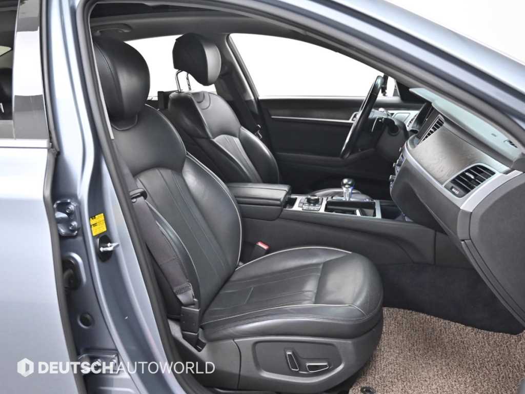 Genesis G80 - Vista 10