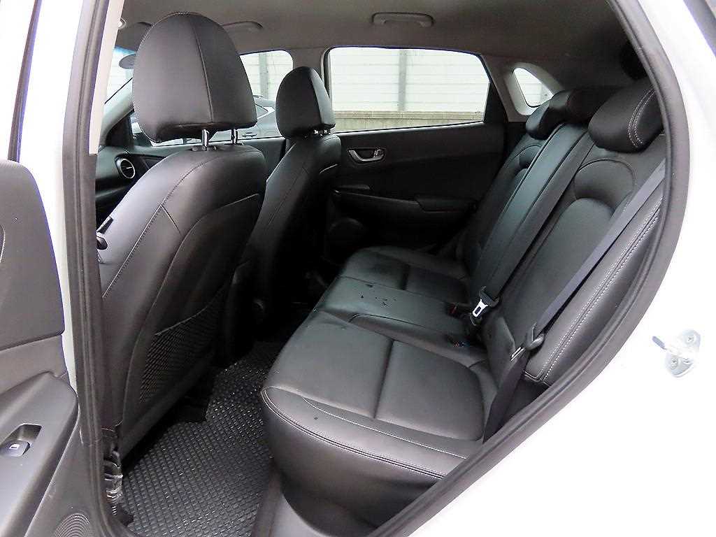 HYUNDAI Kona - Vista 6