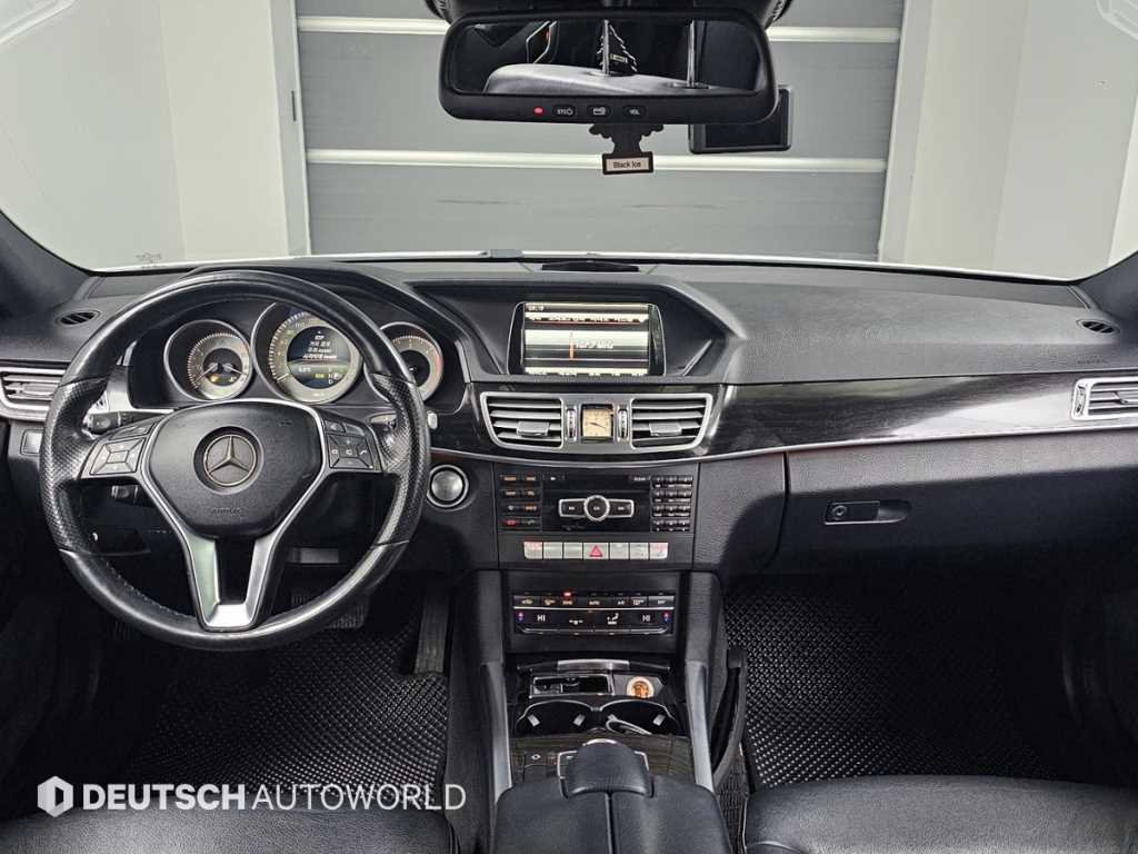 Mercedes Benz E class - Vista 7