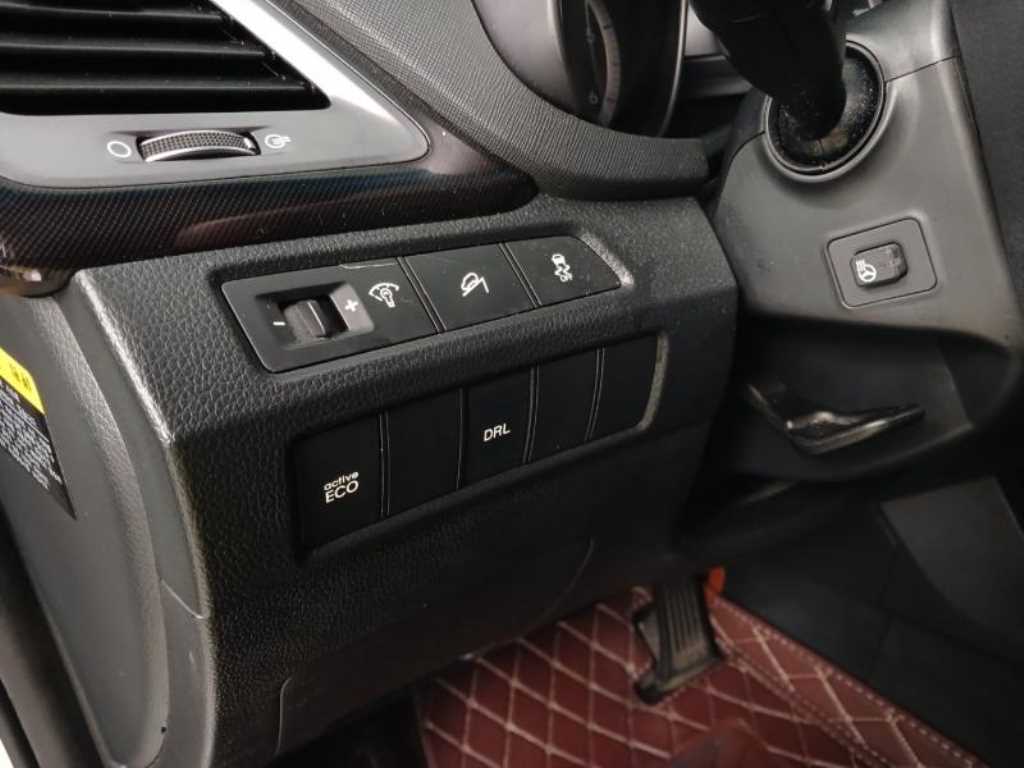 HYUNDAI Santa Fe - Vista 12