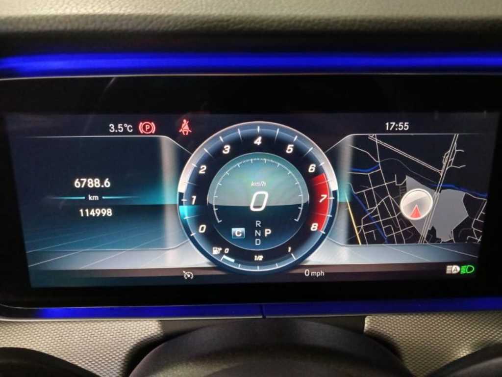 Mercedes Benz E class - Vista 11