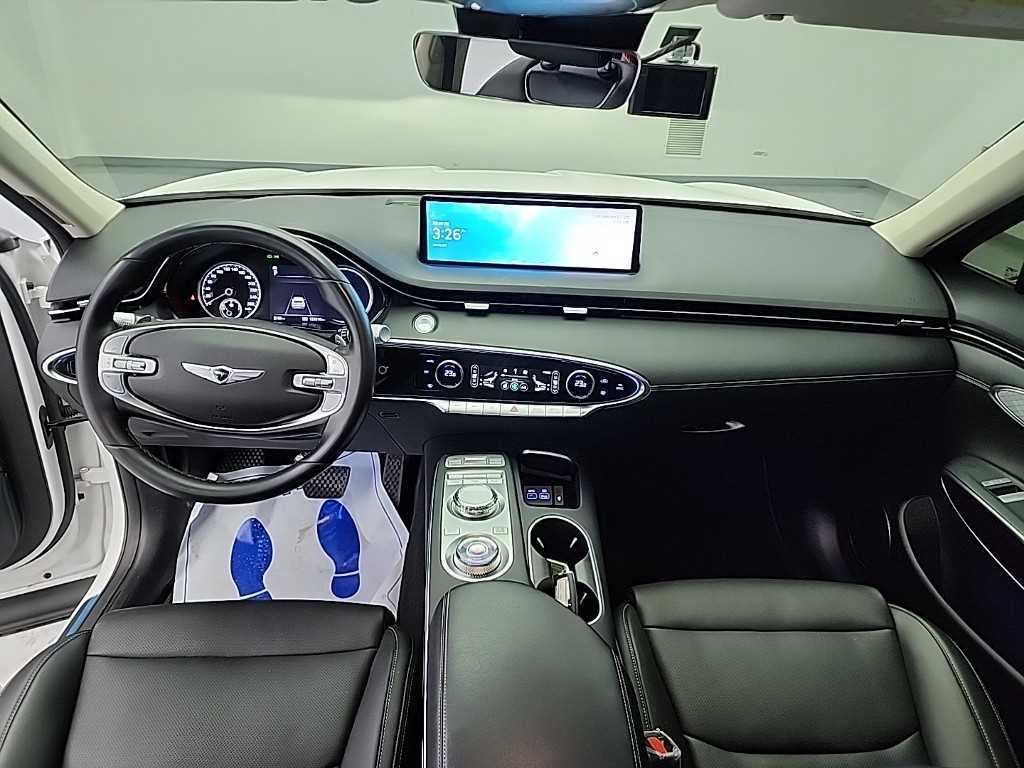 Genesis GV70 - Vista 7