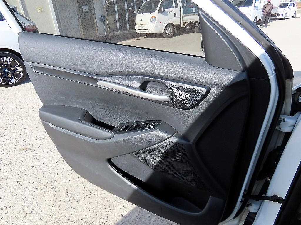 KIA Seltos - Vista 11