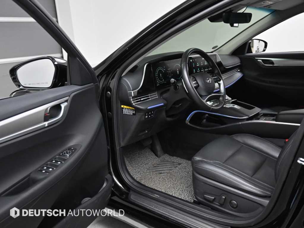 HYUNDAI Grandeur - Vista 11