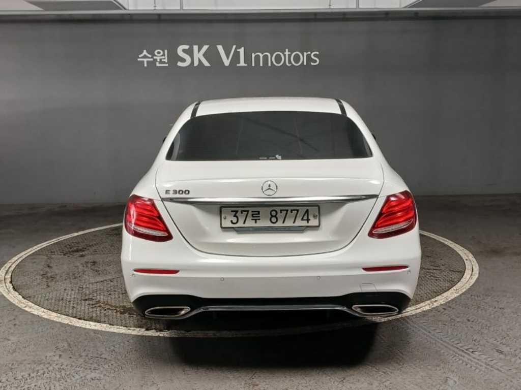 Mercedes Benz E class - Vista 2