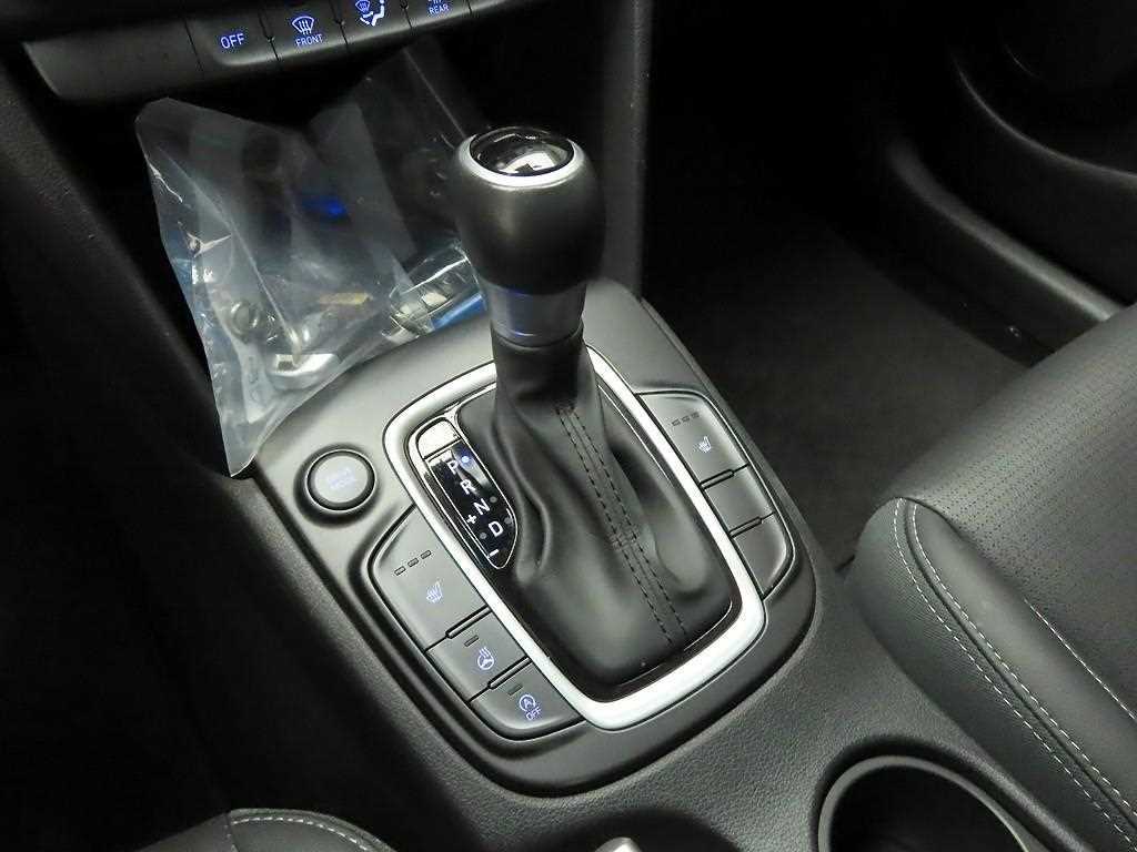 HYUNDAI Kona - Vista 10