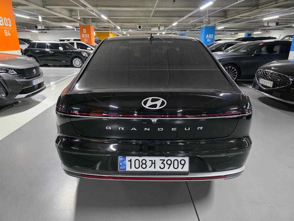 HYUNDAI Grandeur - Vista 3