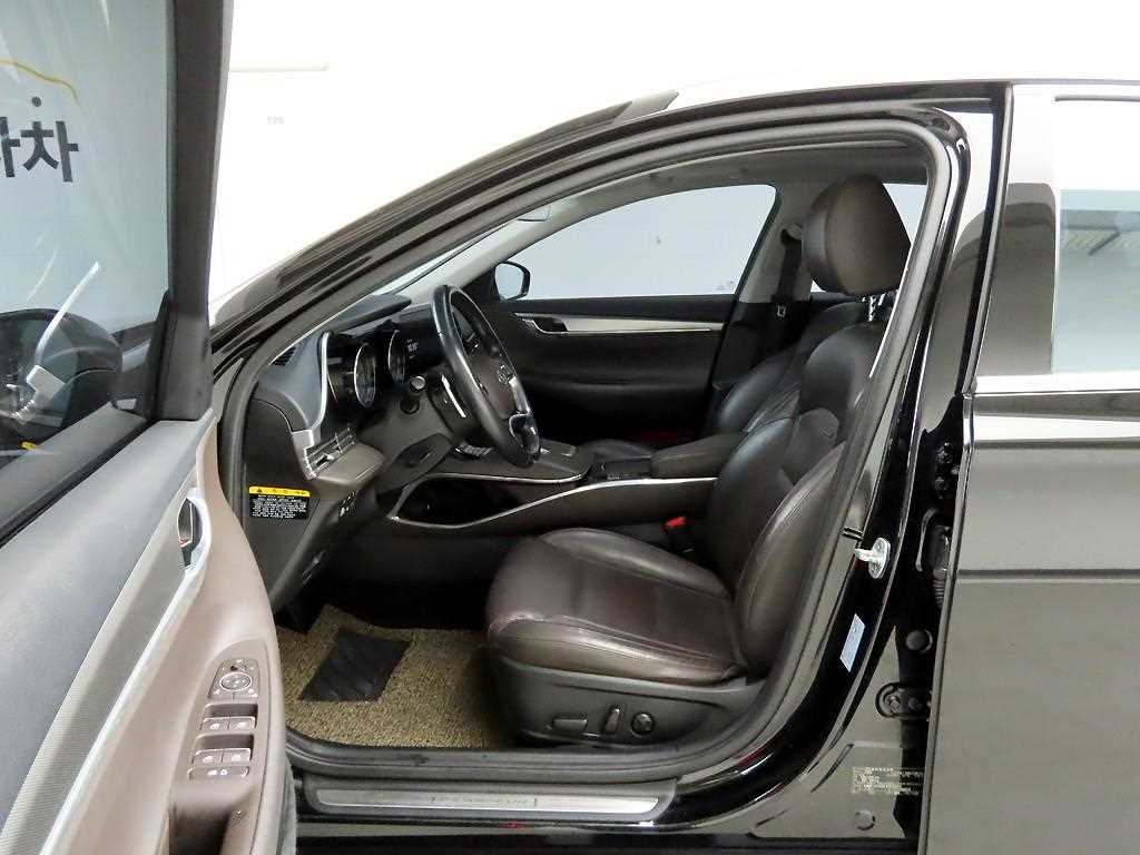 HYUNDAI Grandeur - Vista 12