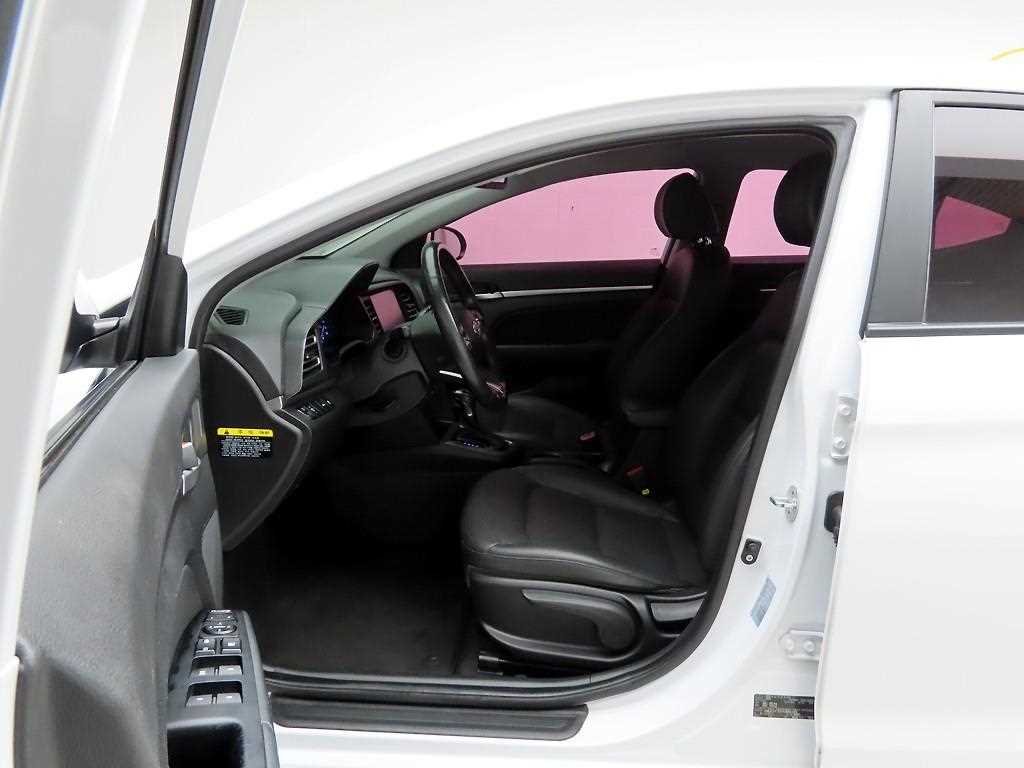 HYUNDAI Avante 2019 Blanco - Importación desde Corea - HF Imports Iquique - Foto 14