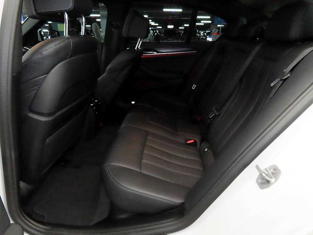 BMW 5 Series - Vista 7