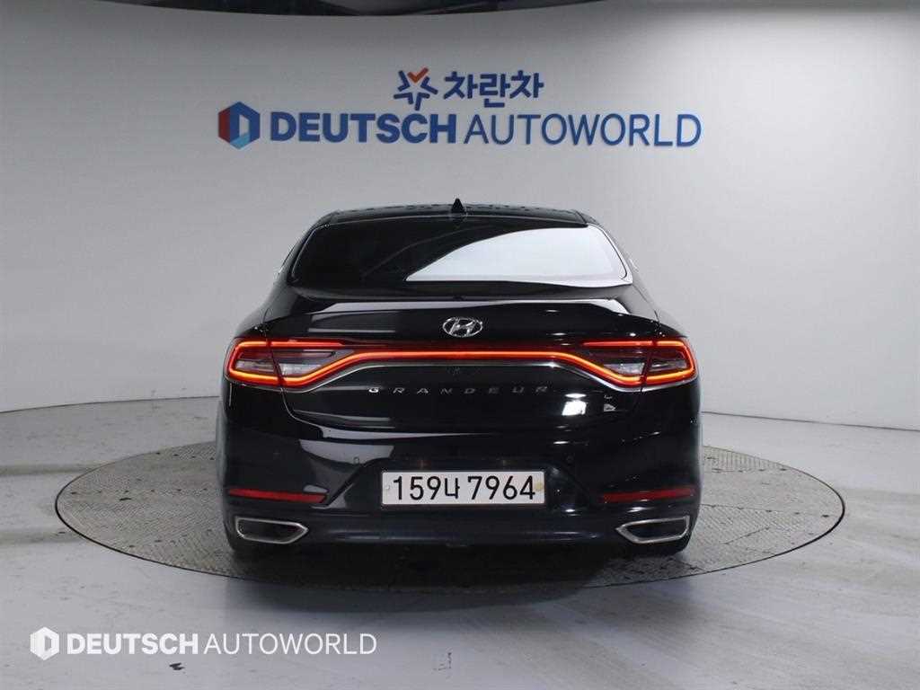 HYUNDAI Grandeur - Vista 5