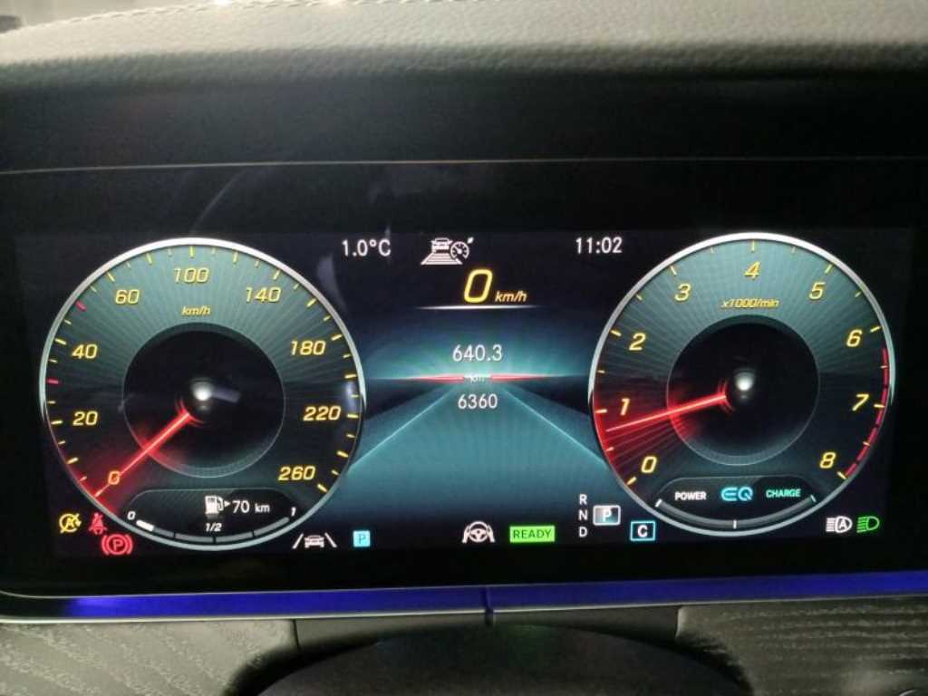 Mercedes Benz E class - Vista 11