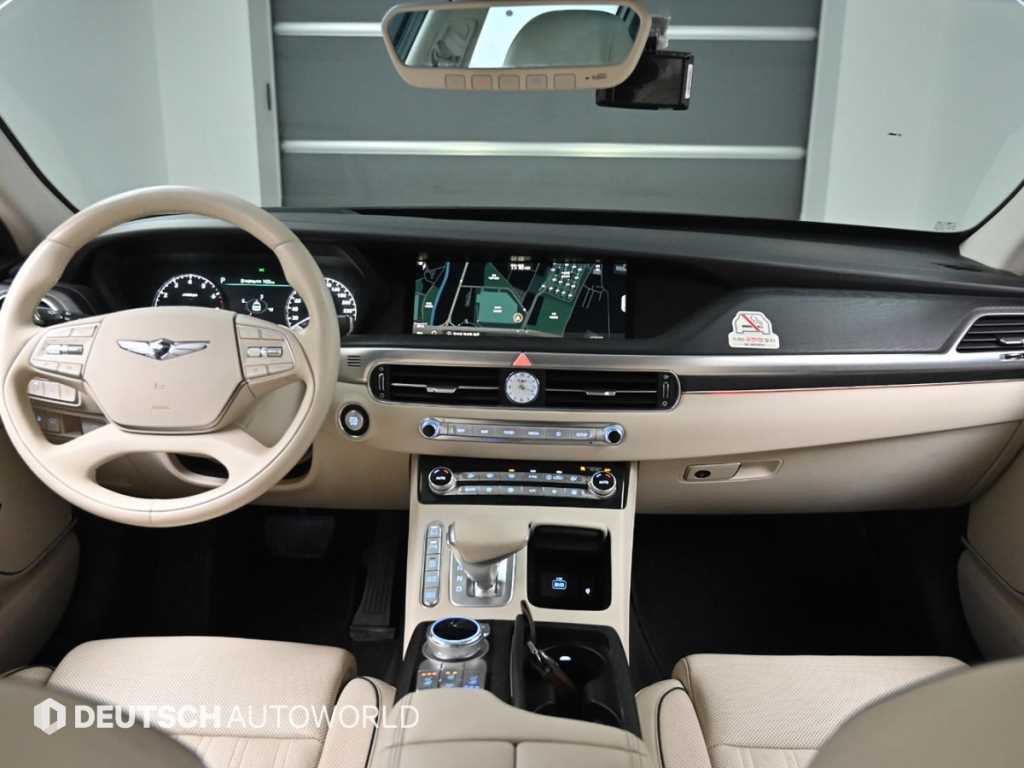 Genesis G90 - Vista 8