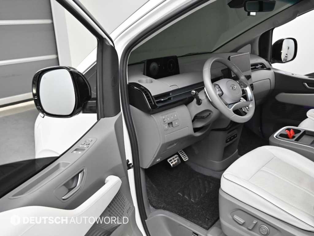 HYUNDAI Staria - Vista 11