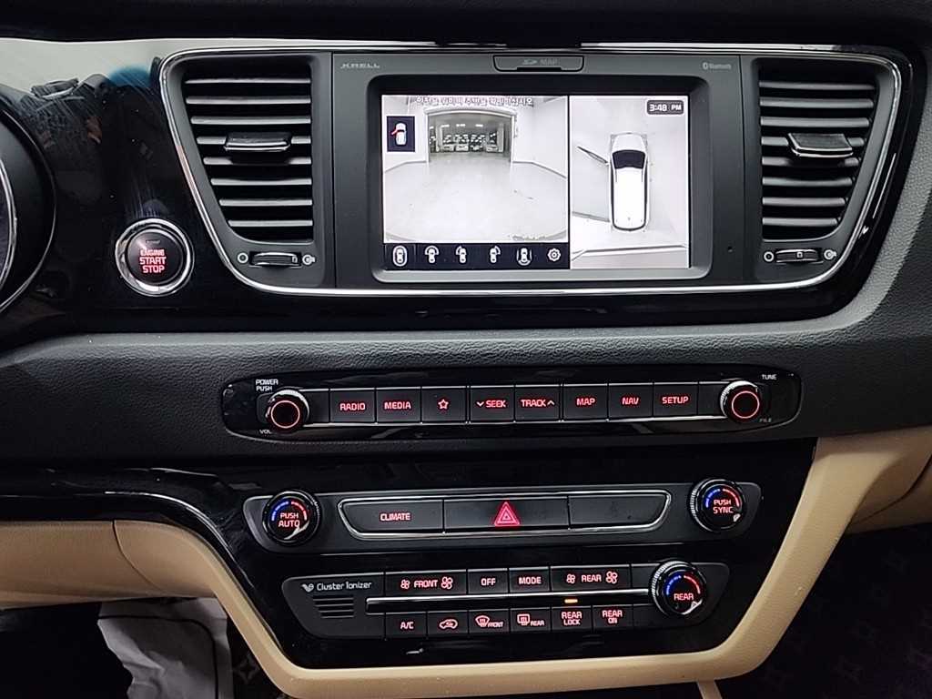 KIA Carnival - Vista 10