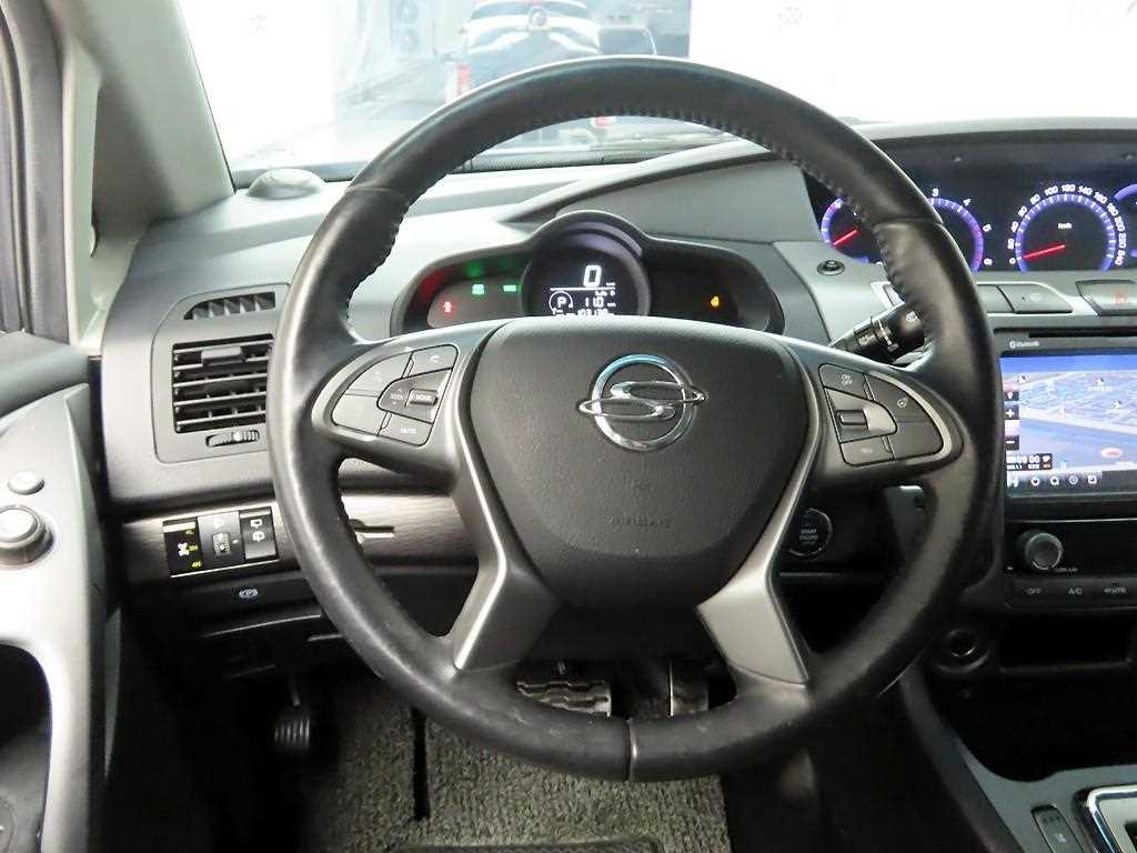 Ssangyong Korando - Vista 8