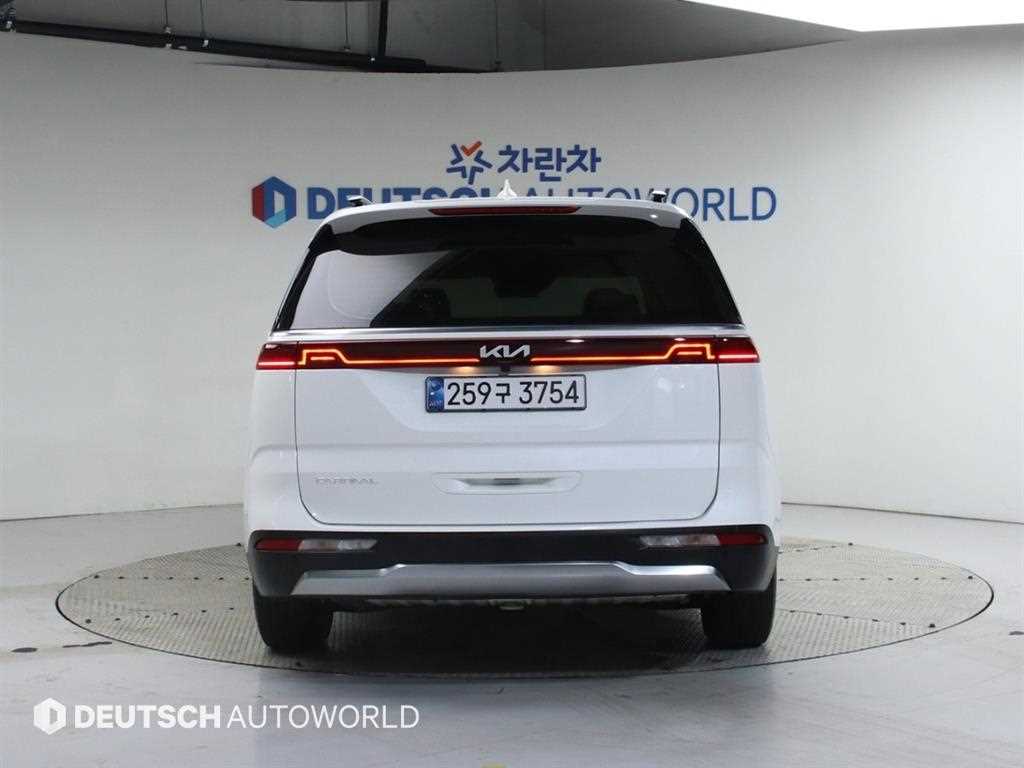 KIA Carnival - Vista 4