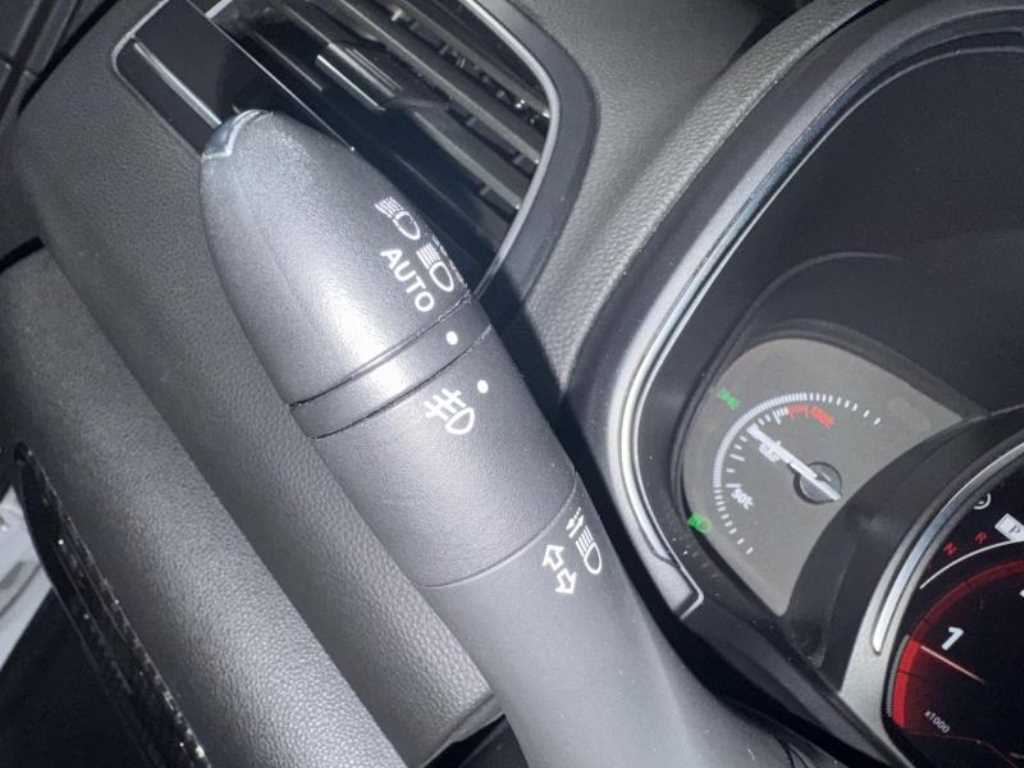 SAMSUNG QM6 - Vista 11