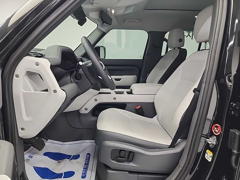 Land Rover Defender - Vista 11