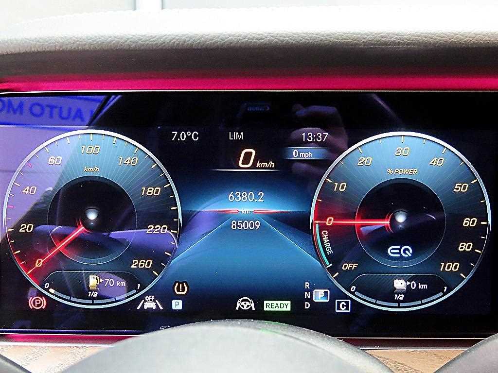 Mercedes Benz E class - Vista 8