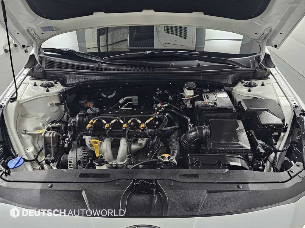 HYUNDAI Avante - Vista 6