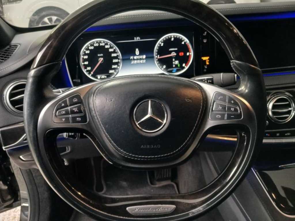 Mercedes Benz S Class - Vista 10