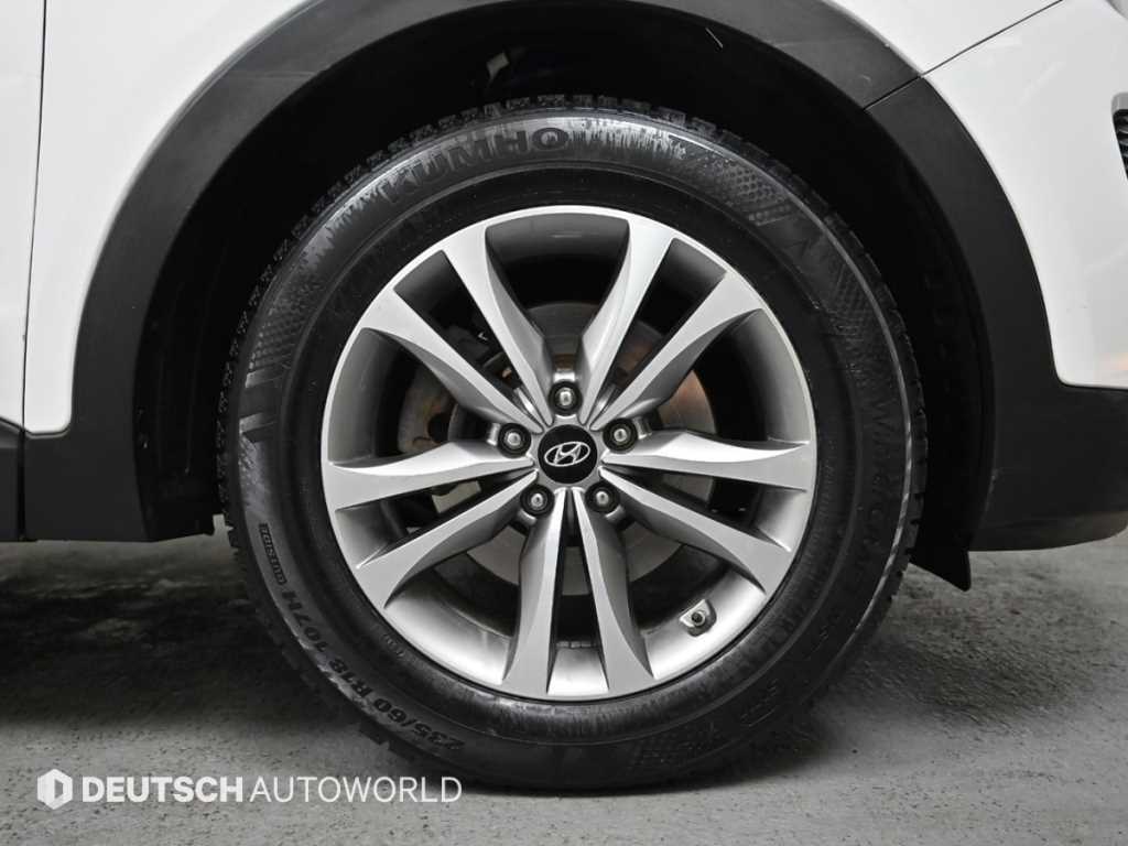 HYUNDAI Santa Fe - Vista 5