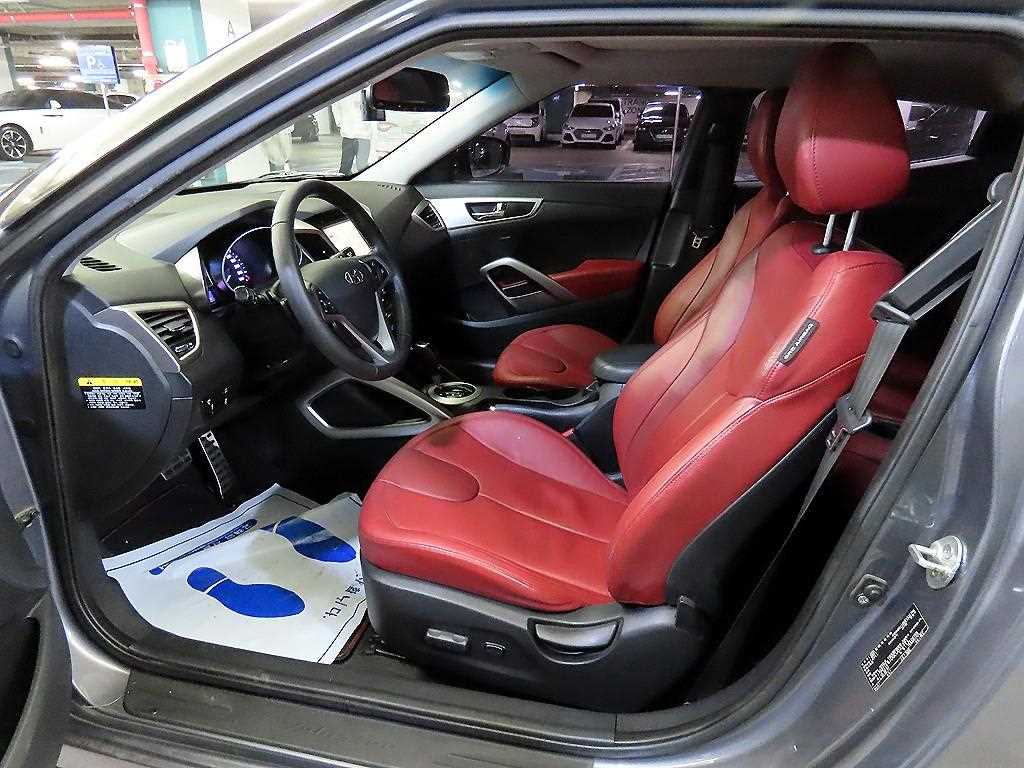 HYUNDAI Veloster - Vista 6