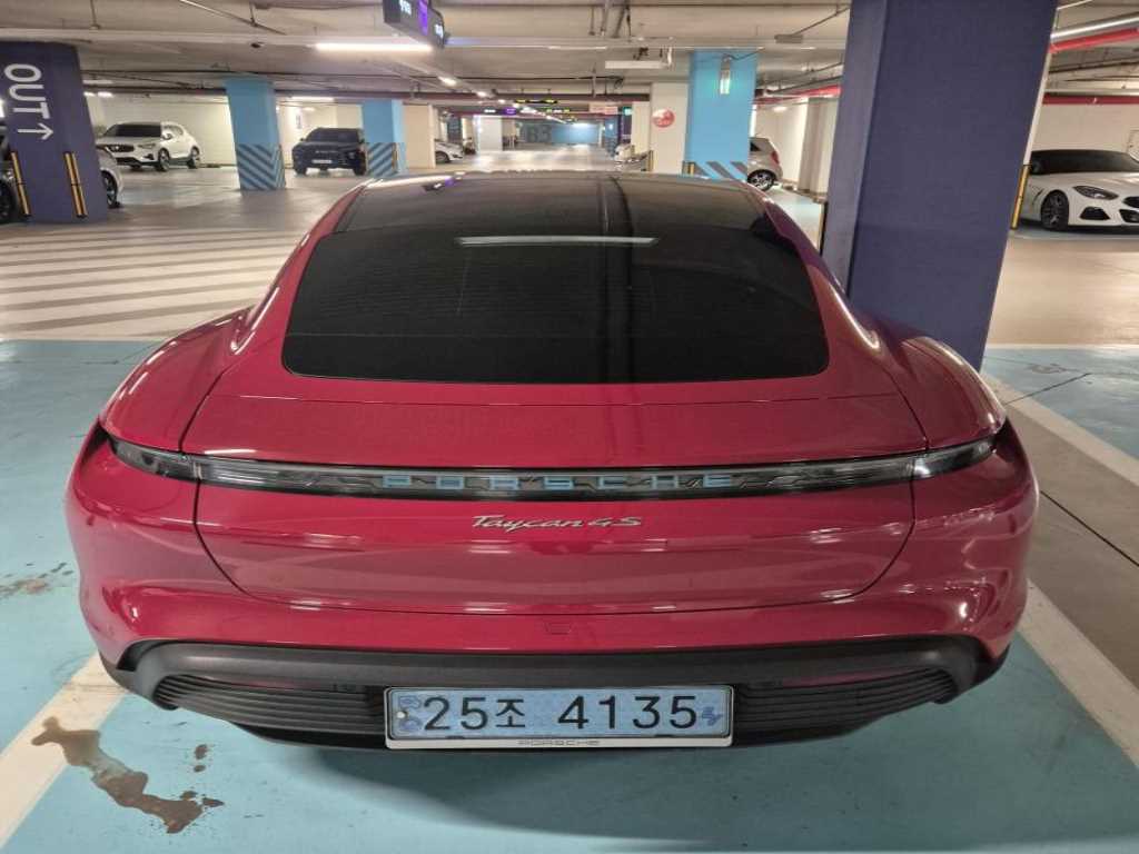 Porsche Taycan - Vista 3