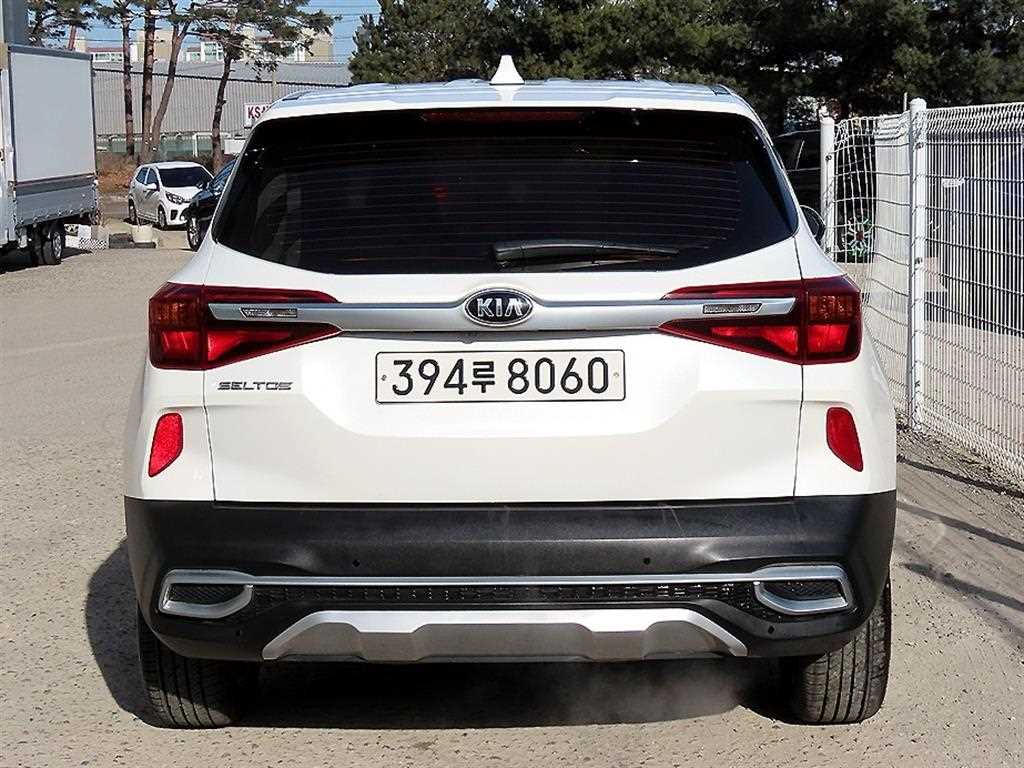 KIA Seltos - Vista 4
