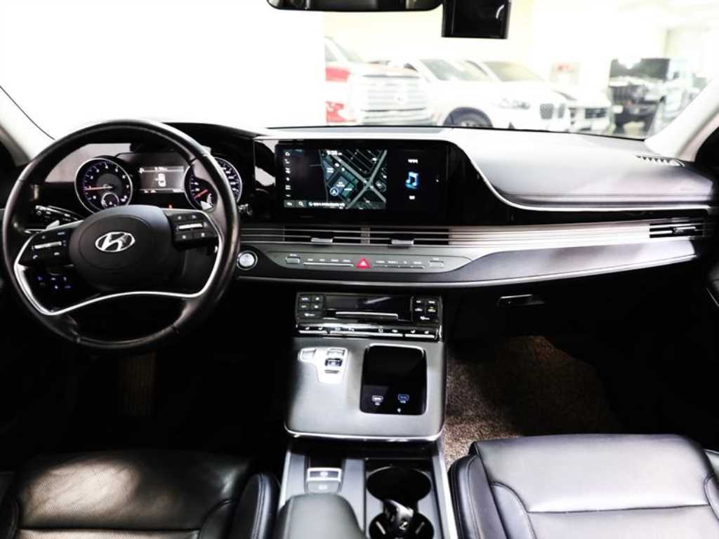 HYUNDAI Grandeur - Vista 12