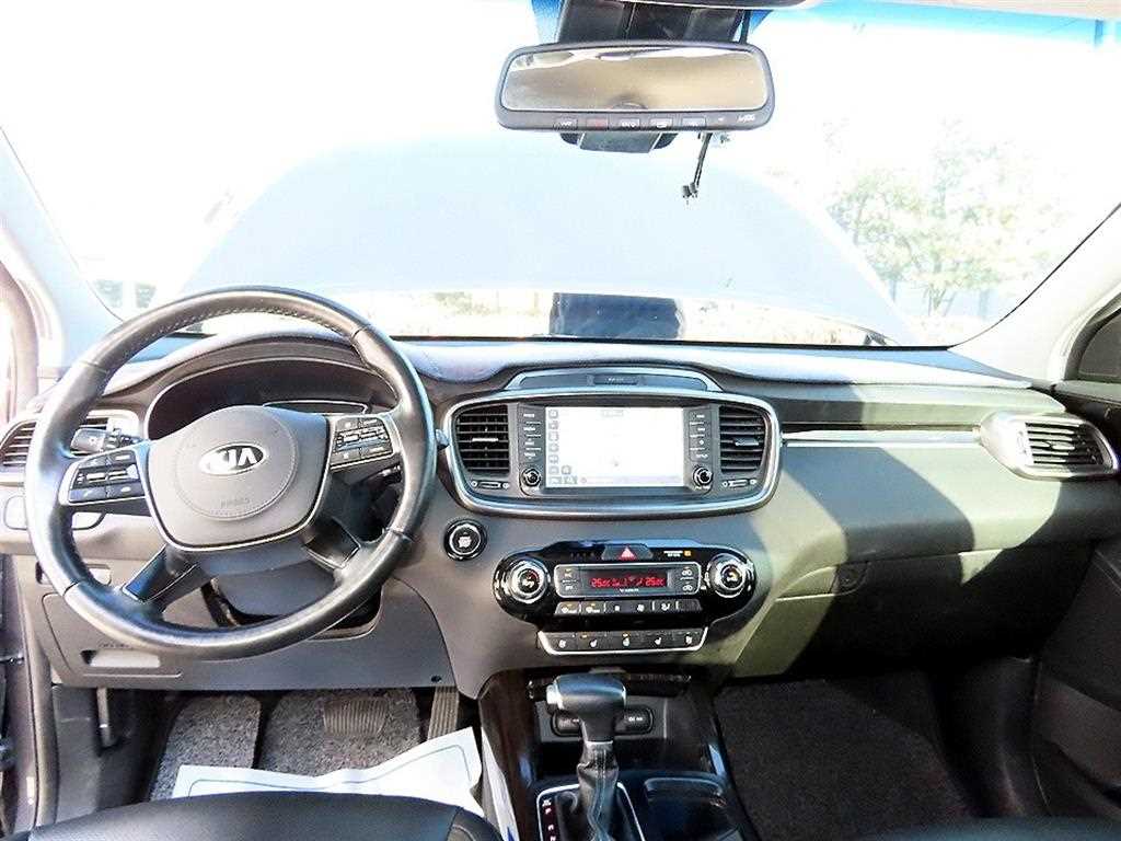 KIA Sorento - Vista 7